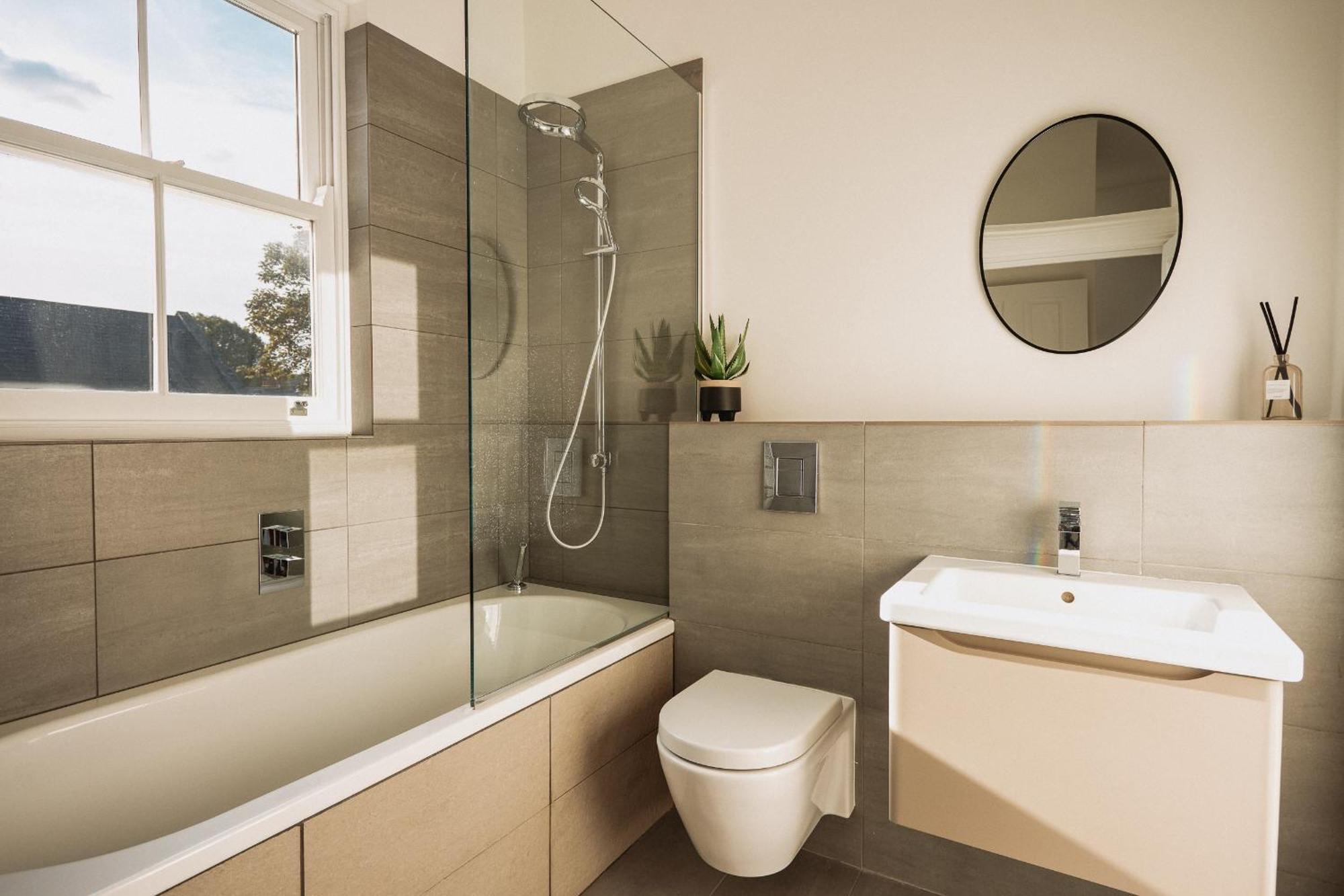 The Elegant Fulham Maisonette With Terrace * Londra